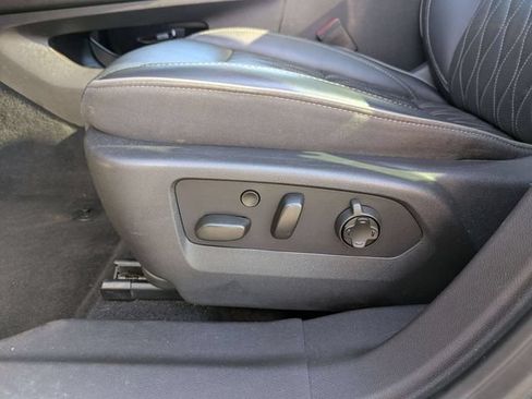 Used 2021 Buick Envision Avenir w/ Technology Package II AWD/4WD image 21