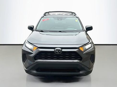 Used 2020 Toyota RAV4 LE image 4