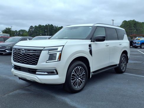 Used 2025 Nissan Armada SL w/ Captain's Chari Seat Package image 1