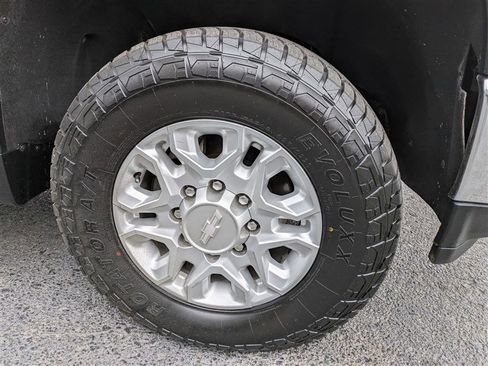 Used 2020 Chevrolet Silverado 2500 LT w/ Texas Edition AWD/4WD image 10