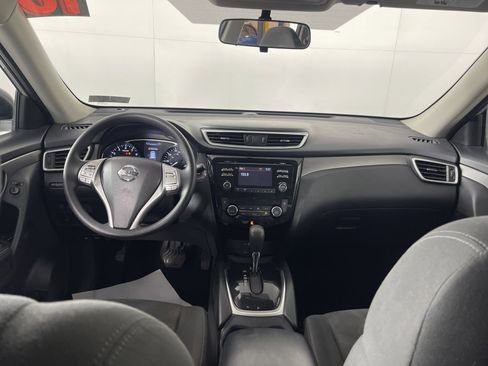 Used 2016 Nissan Rogue SV image 13
