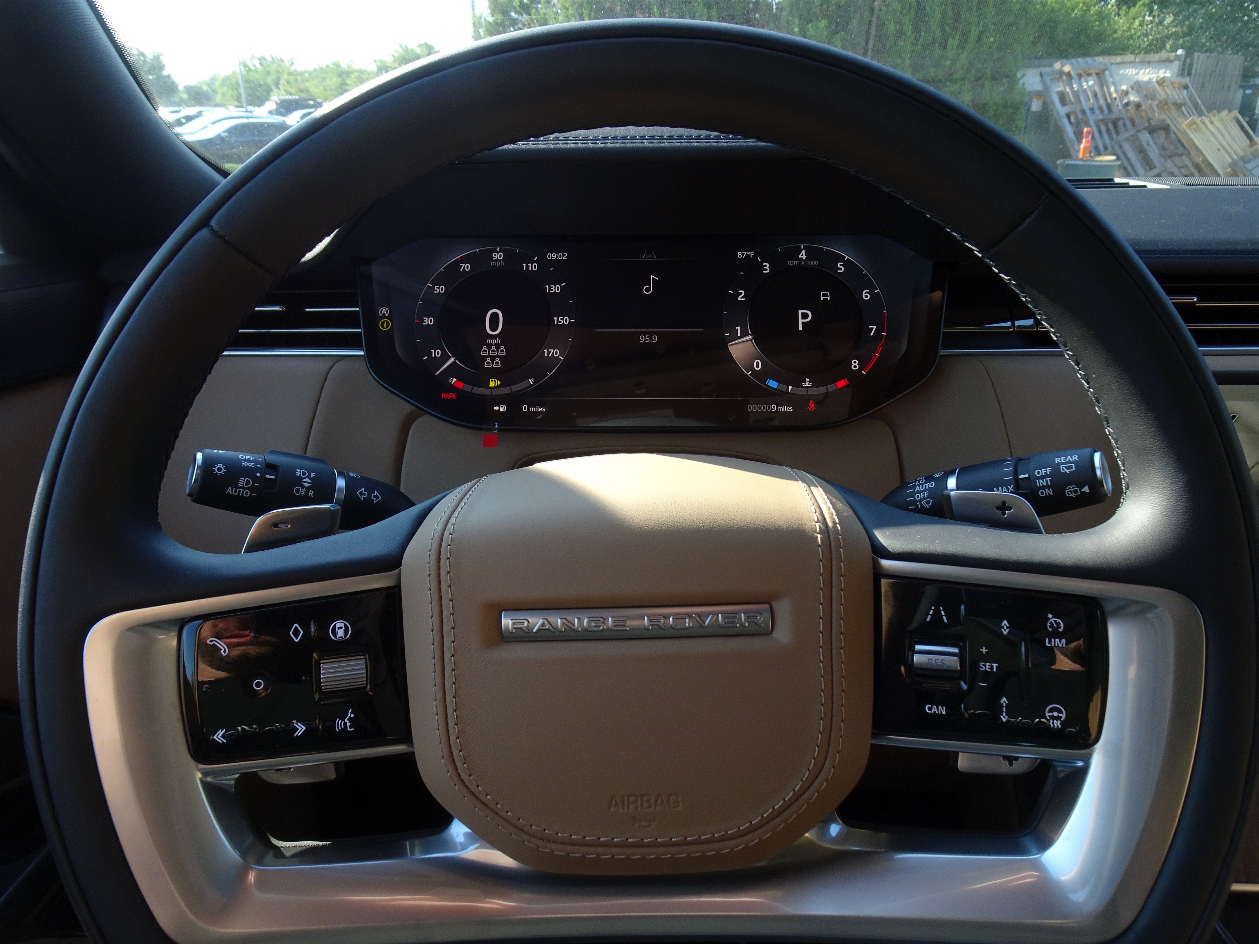 New 2026 Land Rover Range Rover Long Wheelbase SE AWD/4WD image 27