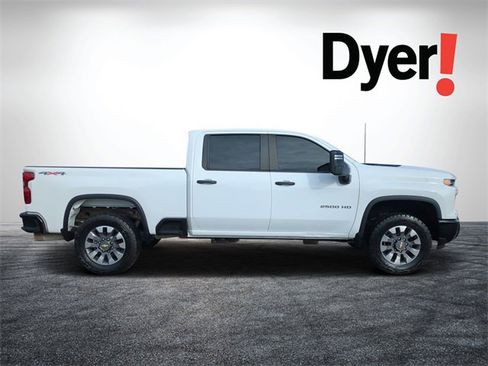 Certified 2024 Chevrolet Silverado 2500 Custom w/ Custom Value Package image 2