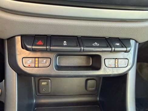 Used 2016 Chevrolet Colorado LT w/ Luxury Package, Chrome image 10