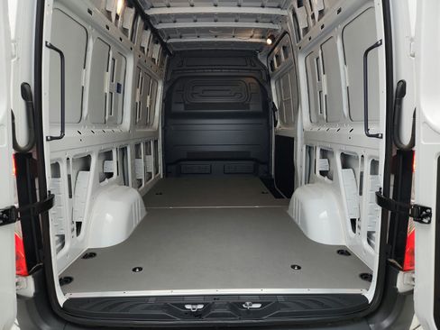 New 2025 Mercedes-Benz Sprinter 2500 image 16
