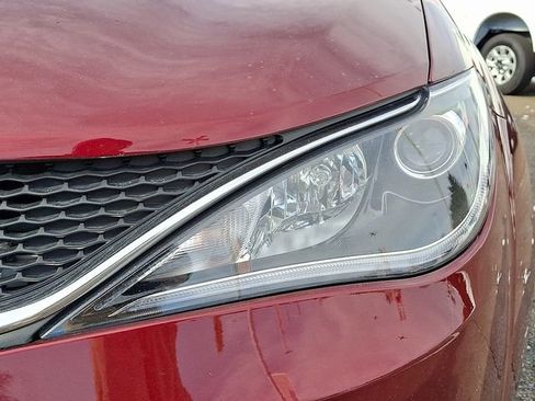 Used 2020 Chrysler Pacifica Touring-L Plus FWD image 9