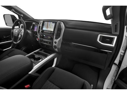 Certified 2021 Nissan Titan SV w/ SV Convenience Package image 11