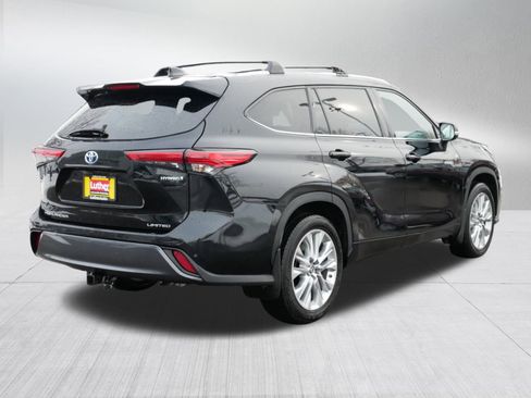 Used 2021 Toyota Highlander Limited image 7