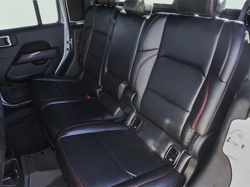 Used 2023 Jeep Gladiator Rubicon w/ Cold Weather Group image 25