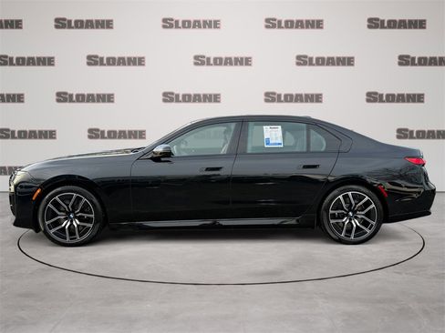 Certified 2025 BMW i7 eDrive50 w/ M Sport Package image 2