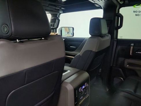 Used 2025 GMC Hummer EV 3X w/ LPO, Illumination Package AWD/4WD image 33