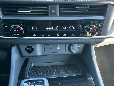 Used 2026 Nissan Rogue SV w/ SV Premium Package image 22