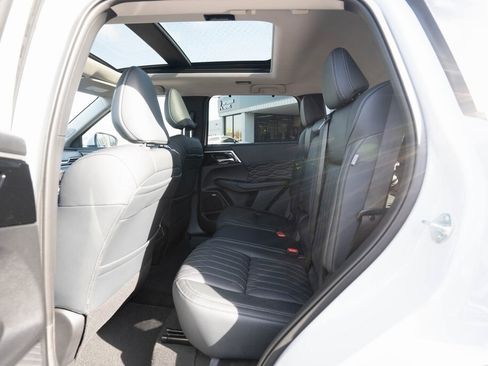 New 2026 Mitsubishi Outlander SEL image 35