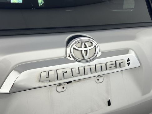 Used 2016 Toyota 4Runner Limited AWD/4WD image 24