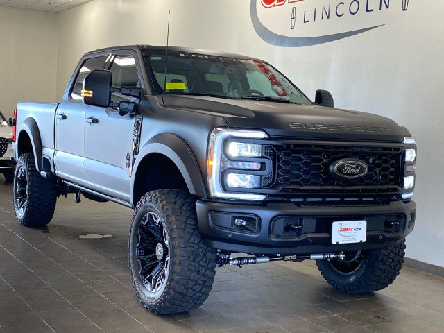 New 2026 Ford F250 Lariat w/ Black Appearance Package AWD/4WD image 2