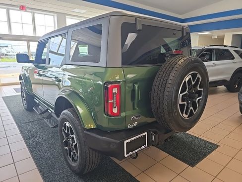 Used 2023 Ford Bronco Outer Banks AWD/4WD image 4