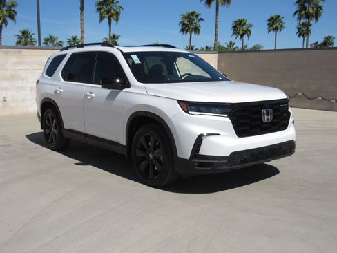 New 2025 Honda Pilot Black Edition image 1