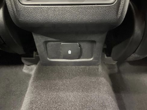 Used 2024 Lincoln Corsair AWD image 32