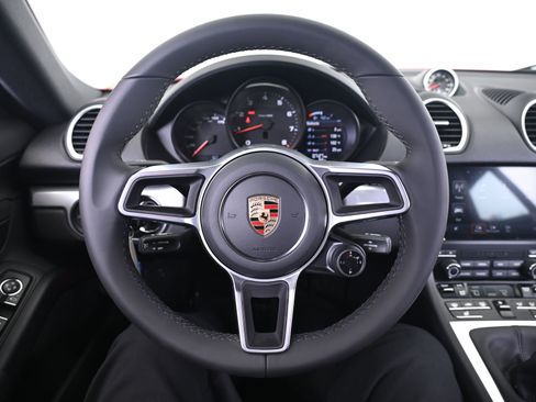 Used 2025 Porsche 718 Cayman image 31