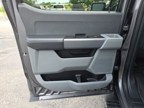 Used 2021 Ford F150 XLT image 19