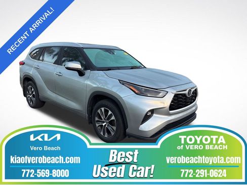 Used 2023 Toyota Highlander XLE image 1