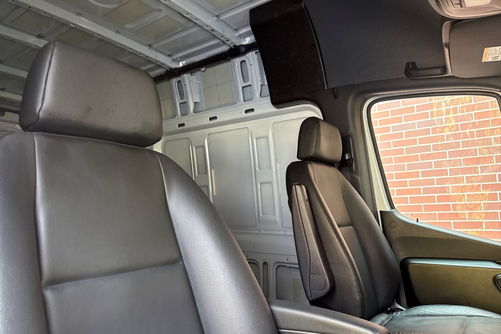 Used 2025 Mercedes-Benz Sprinter 2500 image 22