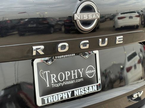 Certified 2023 Nissan Rogue SV image 8