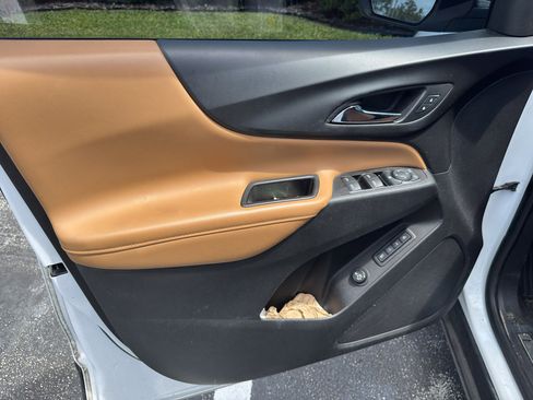 Used 2019 Chevrolet Equinox Premier image 6