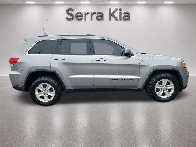 Used 2017 Jeep Grand Cherokee Laredo w/ Quick Order Package 23E AWD/4WD image 7