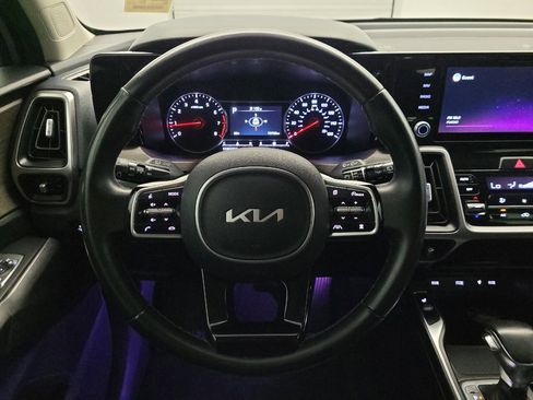 Used 2022 Kia Sorento EX w/ Panoramic Sunroof Package FWD image 22