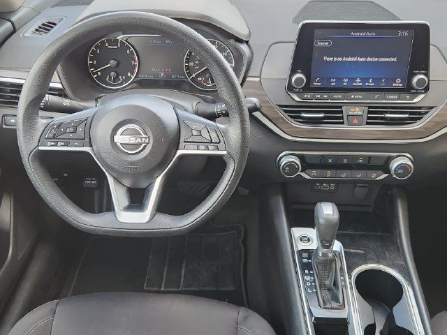 Used 2024 Nissan Altima 2.5 SV FWD image 27