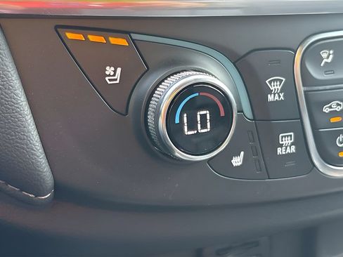 Used 2023 Chevrolet Traverse High Country w/ LPO, Floor Liner Package FWD image 21
