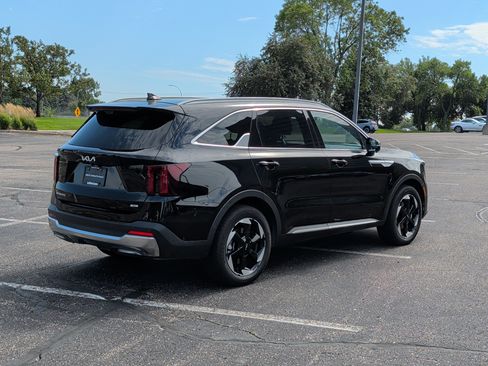 Certified 2025 Kia Sorento SX Prestige AWD/4WD image 4
