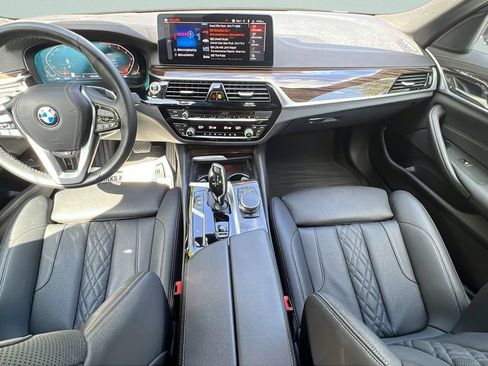 Used 2023 BMW 530i w/ Convenience Package RWD image 10