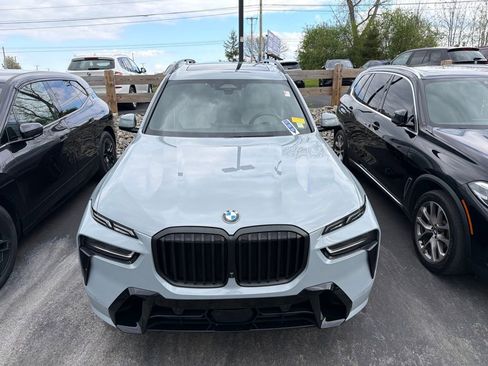 Used 2023 BMW X7 xDrive40i w/ Executive Package AWD/4WD image 4