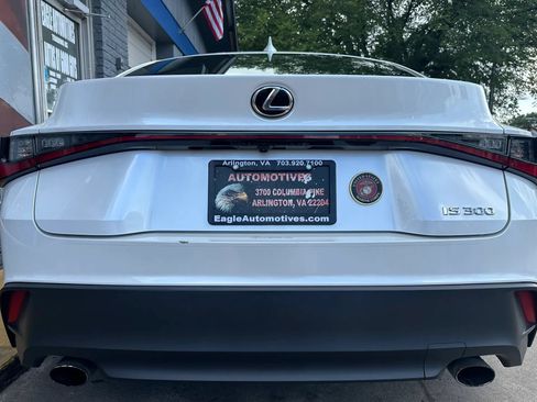 Used 2021 Lexus IS 300 RWD image 4