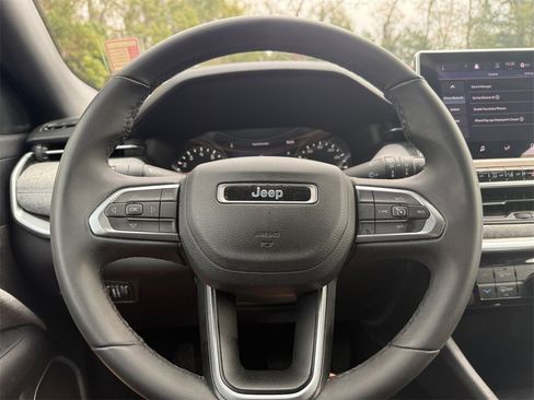 Certified 2024 Jeep Compass Latitude image 21