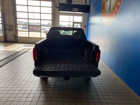 Certified 2024 GMC Sierra 1500 SLT image 22