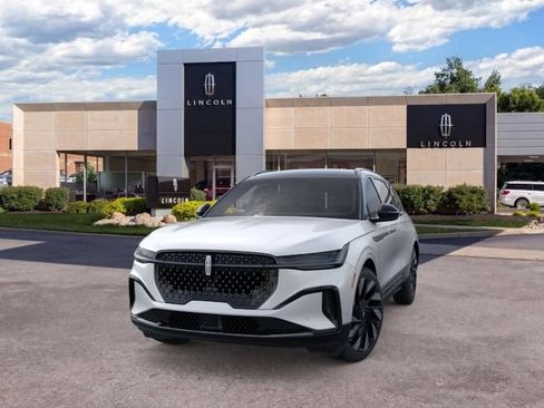 New 2024 Lincoln Nautilus Reserve w/ Jet Appearance Package (87T) AWD/4WD image 3