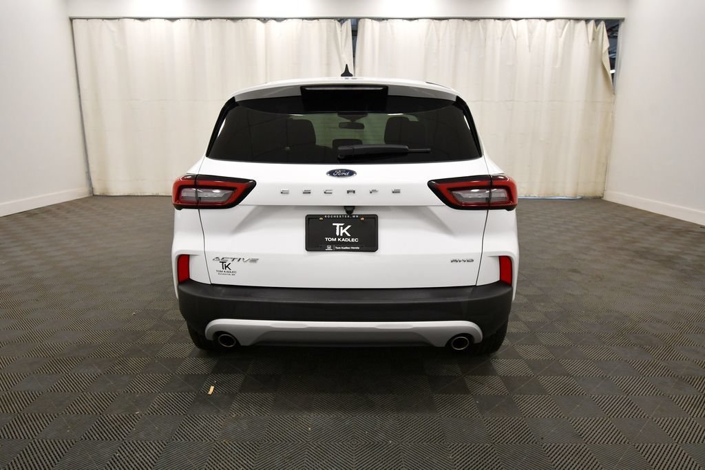 Used 2025 Ford Escape Active AWD/4WD image 6