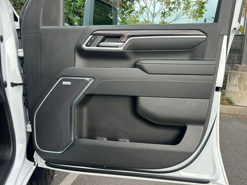 Used 2024 Chevrolet Silverado 2500 LTZ w/ LTZ Plus Package AWD/4WD image 25