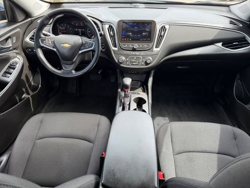 Used 2025 Chevrolet Malibu RS w/ LPO, Floor Liner Package FWD image 10