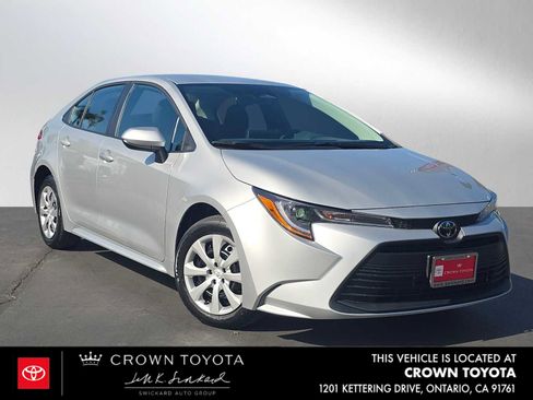 Certified 2025 Toyota Corolla LE image 1