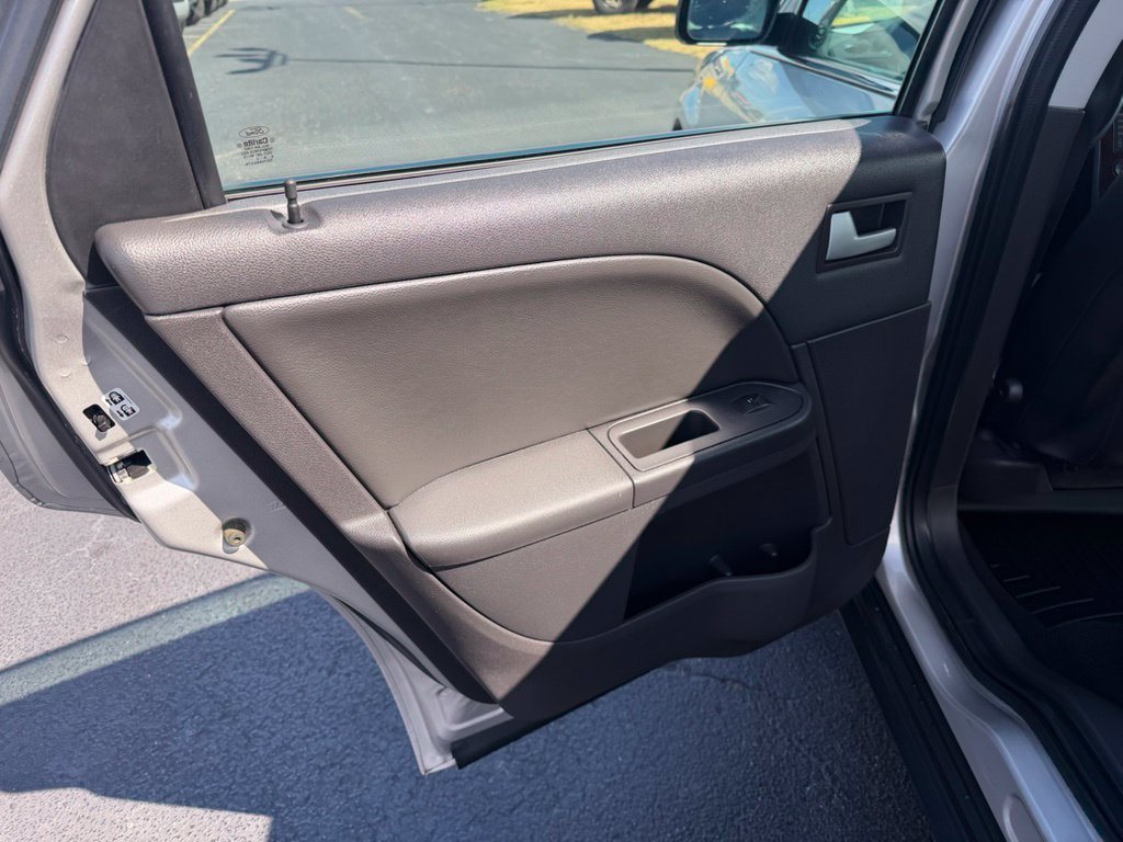 Used 2007 Ford Five Hundred Limited FWD image 15