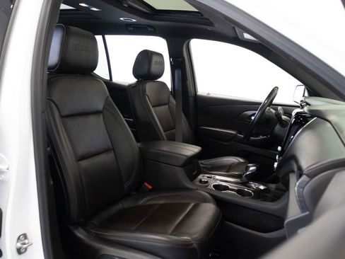 Used 2022 Chevrolet Traverse High Country AWD/4WD image 24