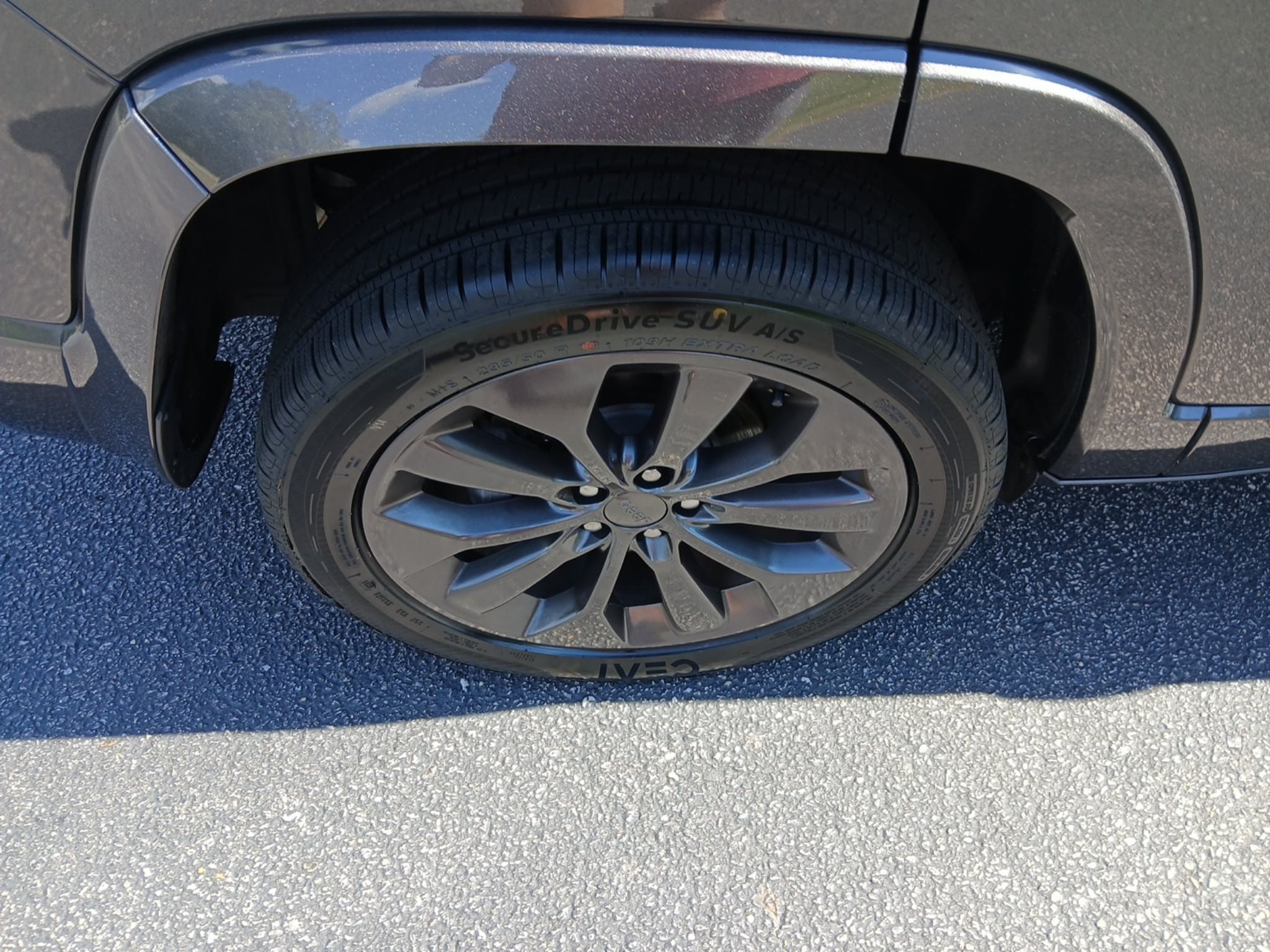 Used 2019 Jeep Cherokee High Altitude FWD image 19