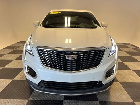 Used 2021 Cadillac XT5 Premium Luxury FWD image 2
