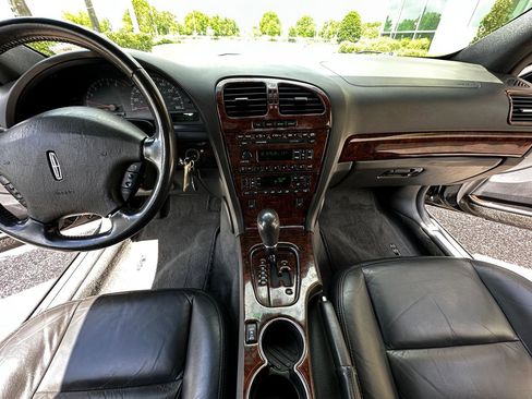 Used 2002 Lincoln LS image 17