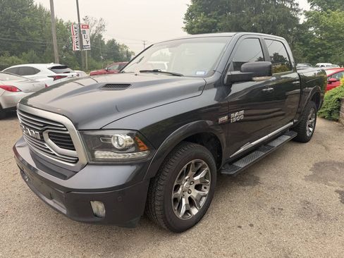 Used 2018 RAM 1500 Limited AWD/4WD image 2