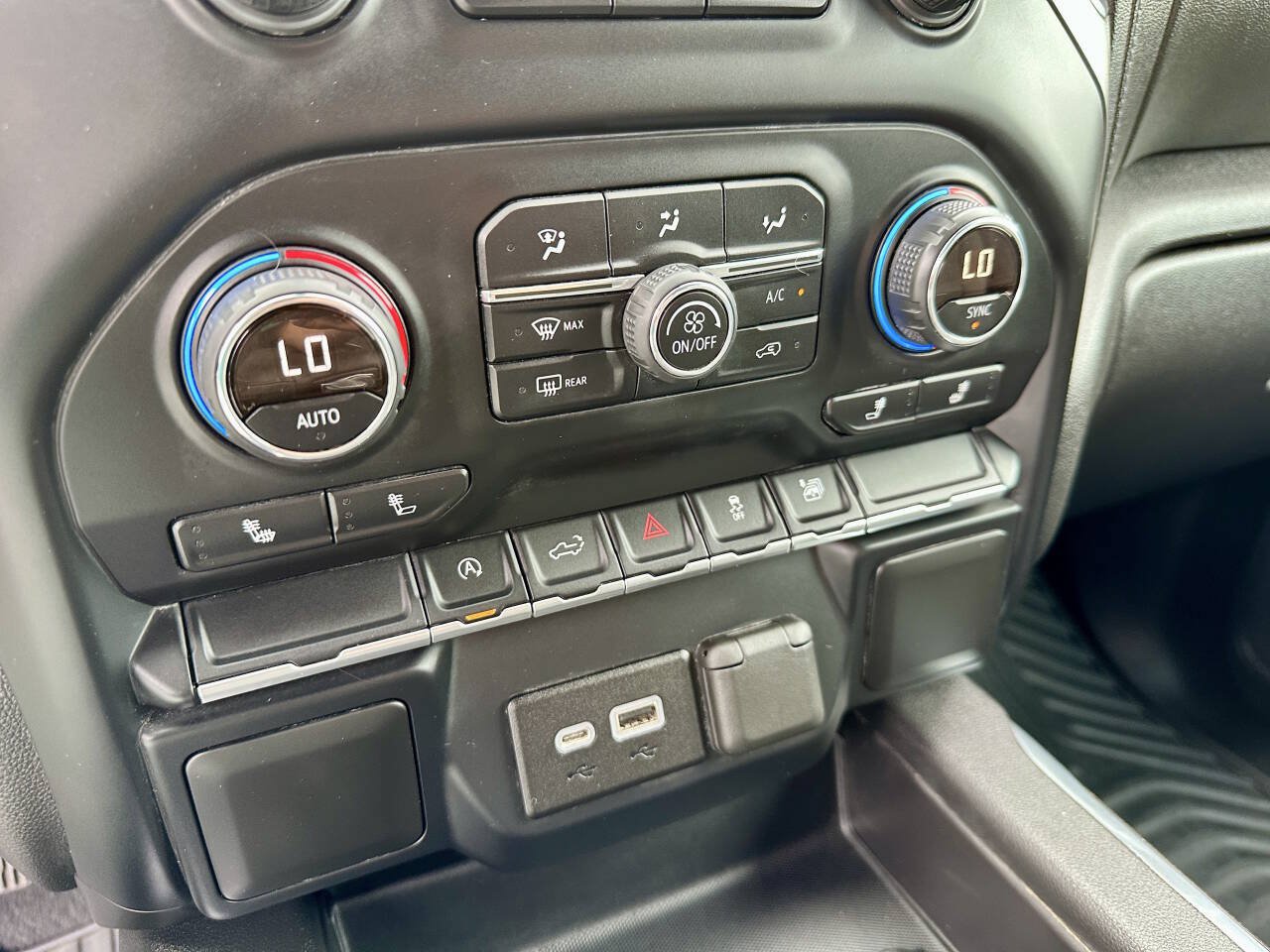 Used 2019 Chevrolet Silverado 1500 RST w/ All-Star Edition AWD/4WD image 30